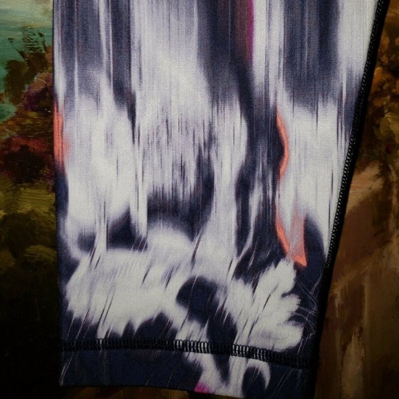 Sold Lululemon Wunder Under Crop Mirage Deep Indigo 6 - Picture 5 of 5